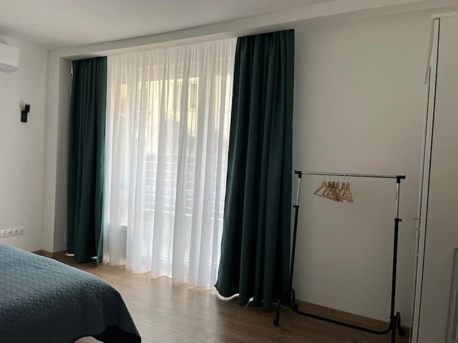 Modern City Center 2 Bedroom Apartment Sofia Buitenkant foto